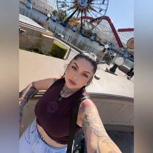 Meet your Posher, Emerald